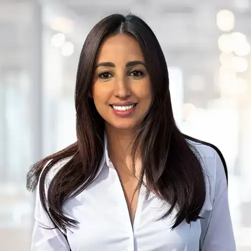 Asmaa, consultante en recrutement - Option Intérim